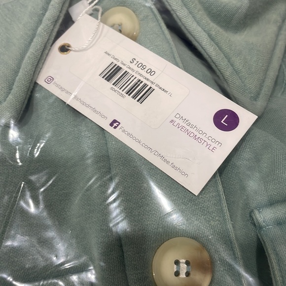 Shacket - Picture 8 of 8